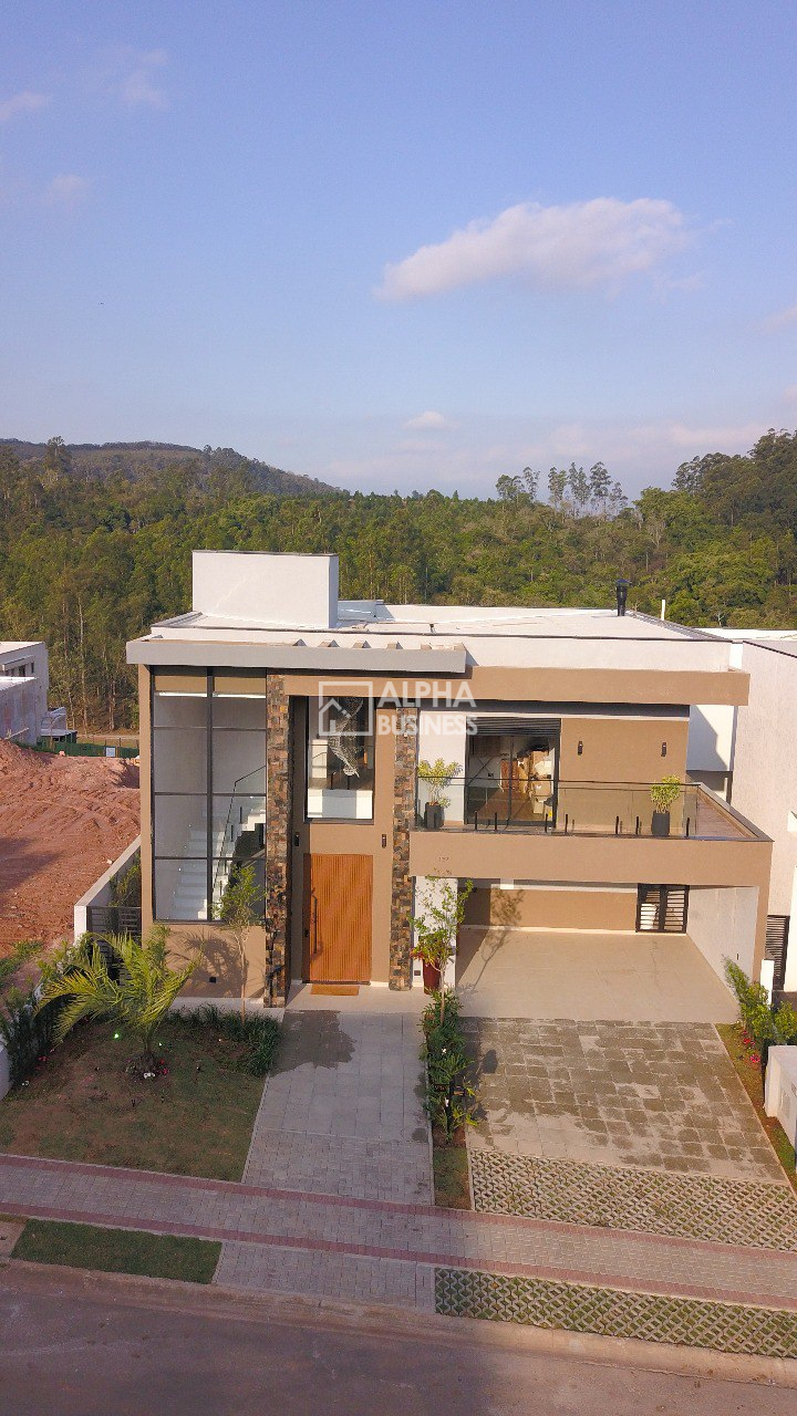 Casa com Amplo Living á venda no Itahyê | Santana de Parnaíba – SP - view 1