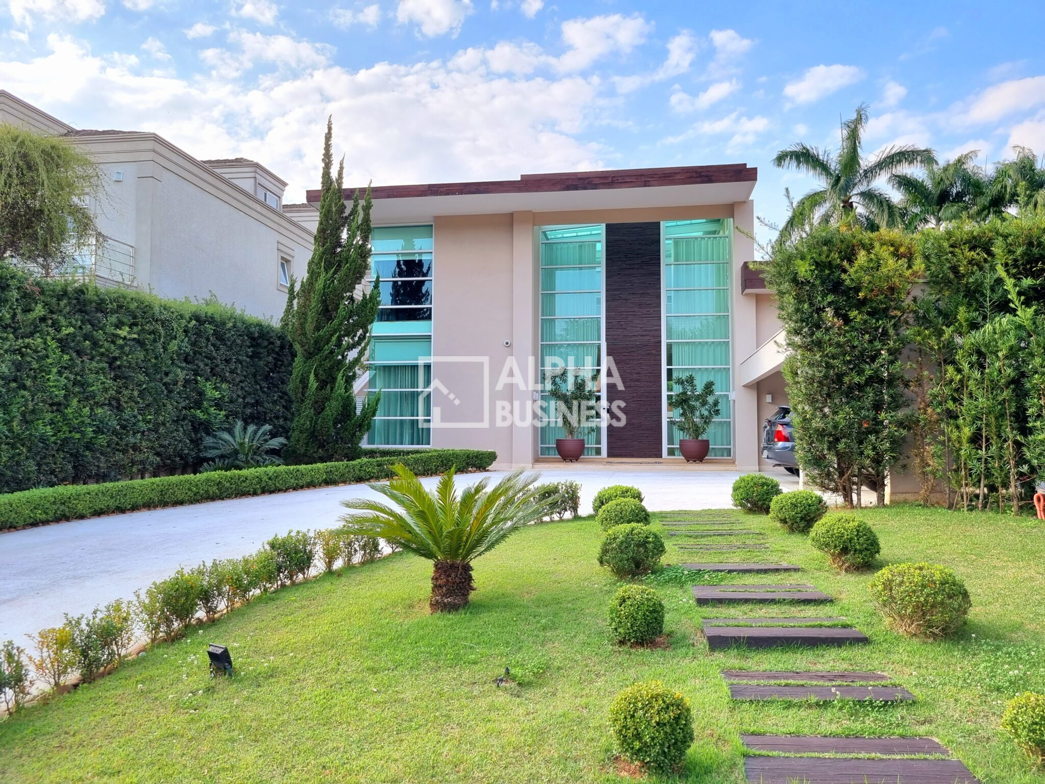 CASA PARA LOCAÇÃO NO TAMBORÉ 3 | SANTANA DE PARNAÍBA – SP - view 1