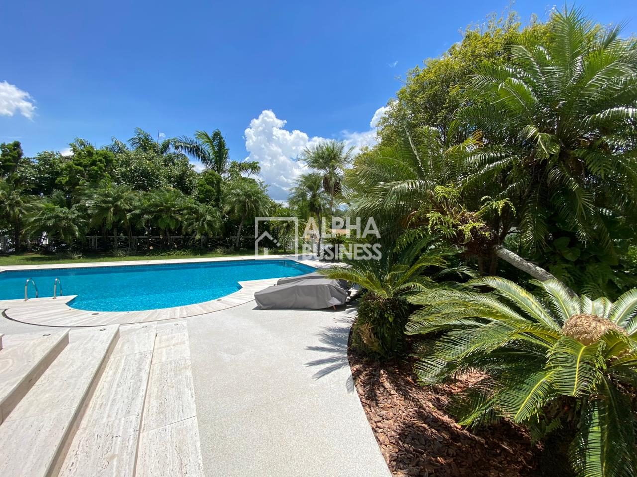 Casa no Tamboré 3 | Venda ou Locação | Santana de Parnaíba – SP - view 1