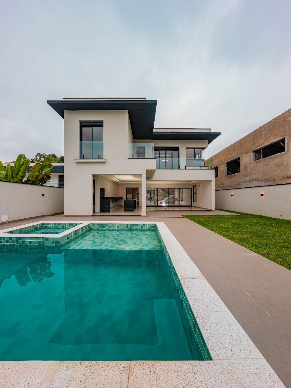 Casa com 4 suítes à venda, 430 m² por R$ 4.900.000 – Itahyê – Santana de Parnaíba/SP - view 1
