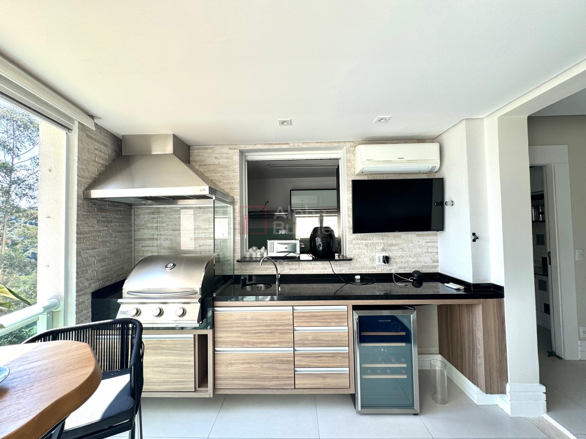 Apartamento com 2 suítes para alugar, 122 m² por R$ 10.500/mês – Edifício Premium Tamboré – Santana de Parnaíba/SP - view 1