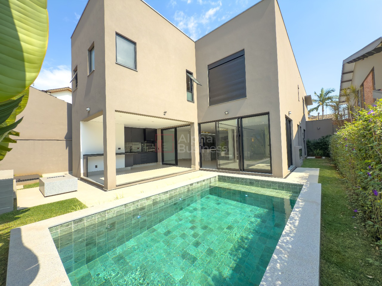 Casa com 4 suítes à venda, 345 m² por R$ 4.800.000 – Alphaville 3 – Santana de Parnaíba/SP - view 1