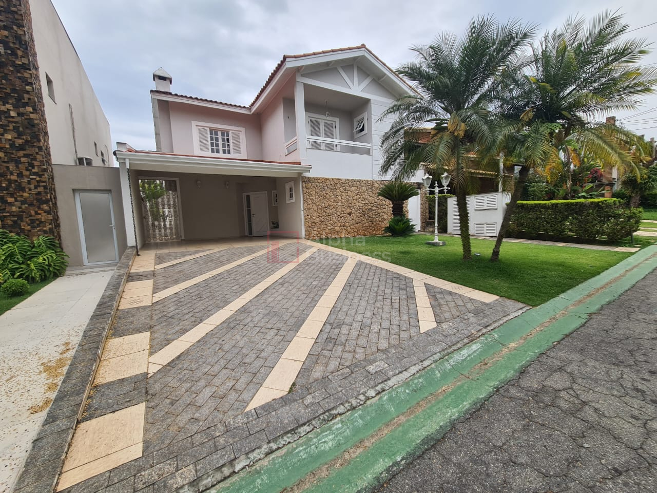 Casa com 4 dormitórios para alugar, 330 m² por R$ 16.500/mês – Alphaville 4 – Santana de Parnaíba/SP - view 1