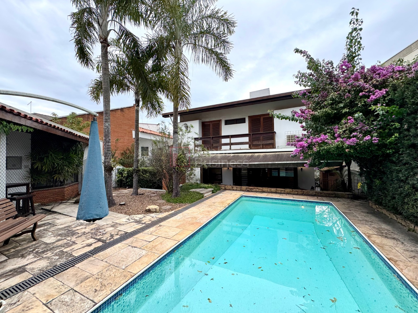 Casa com 4 dormitórios (02 suítes) à venda, 400 m² por R$ 2.500.000 – Alphaville 5 – Santana de Parnaíba/SP - view 1