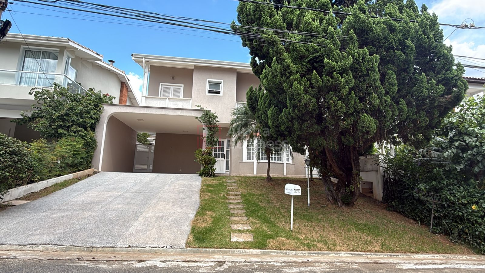 Casa com 4 dormitórios (02 suítes) à venda, 284 m² por R$ 2.350.000 – Alphaville 6 – Santana de Parnaíba/SP - view 1