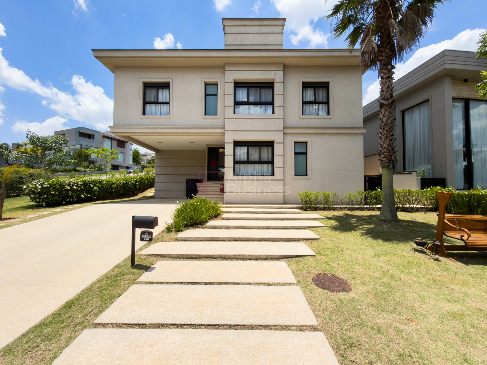 Casa mobiliada com 5 suítes à venda, 400 m² por R$ 7.200.000 – Tamboré 11 – Santana de Parnaíba/SP - view 1