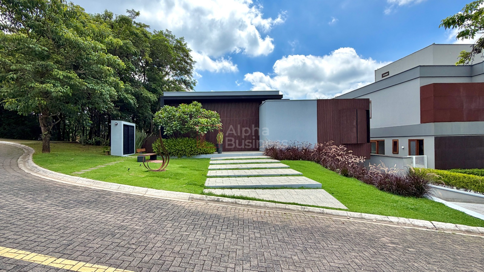 Casa mobiliada com 4 suítes à venda, 430 m² por R$ 7.200.000 – Tamboré 11 – Santana de Parnaíba/SP - view 1