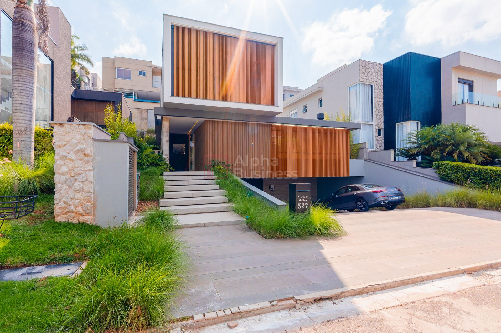 Casa com 4 suítes à venda, 456 m² por R$ 8.900.000 – Villa Solaia – Barueri/SP - view 1