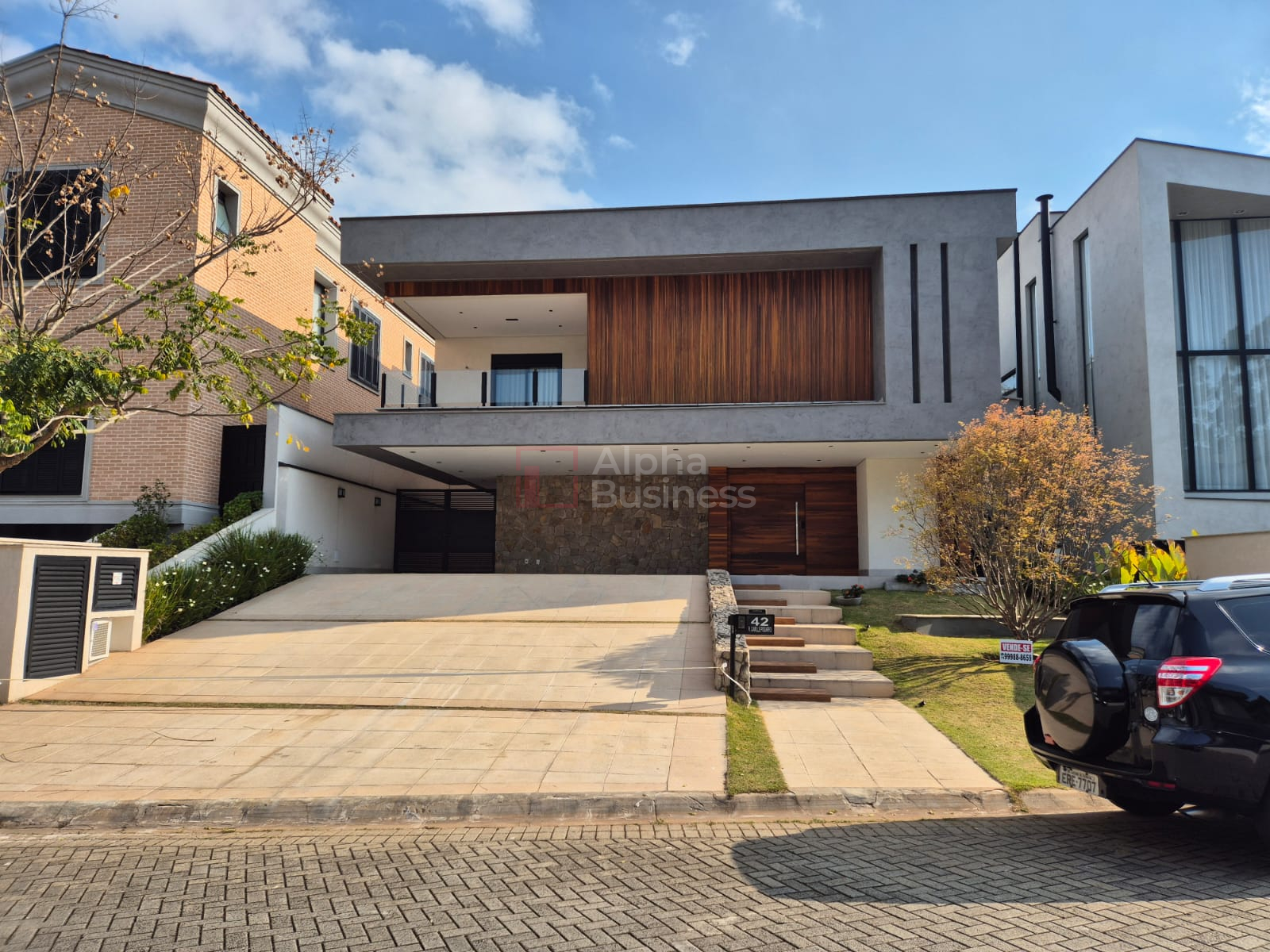 Casa mobiliada com 5 suítes à venda, 526 m² por R$ 10.800.000 – Tamboré 11 – Santana de Parnaíba/SP - view 1