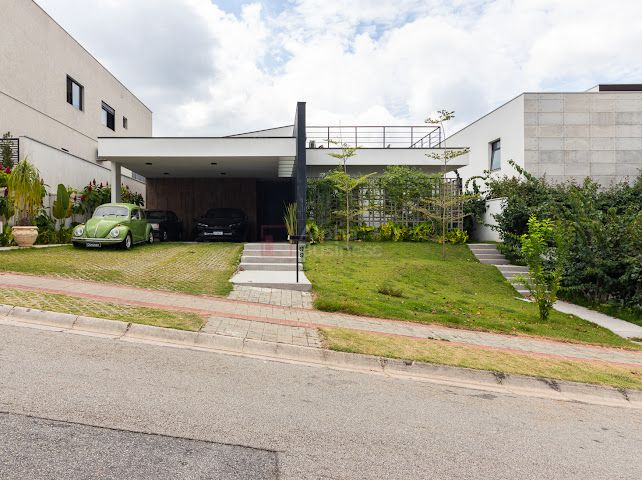 Casa com 3 suítes, 346 m² – venda por R$ 3.900.000 ou aluguel por R$ 32.235/mês – Itahyê – Santana de Parnaíba/SP - view 1