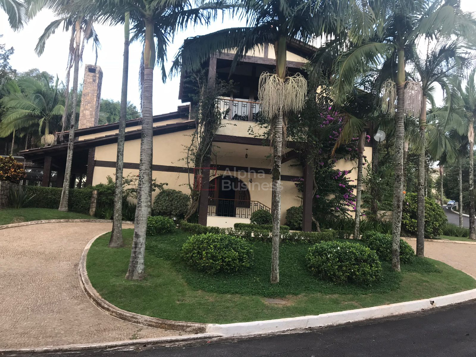 Casa com 5 suítes, 747 m² – venda por R$ 6.000.000 ou aluguel por R$ 39.723/mês – Alphaville 8 – Santana de Parnaíba/SP - view 1