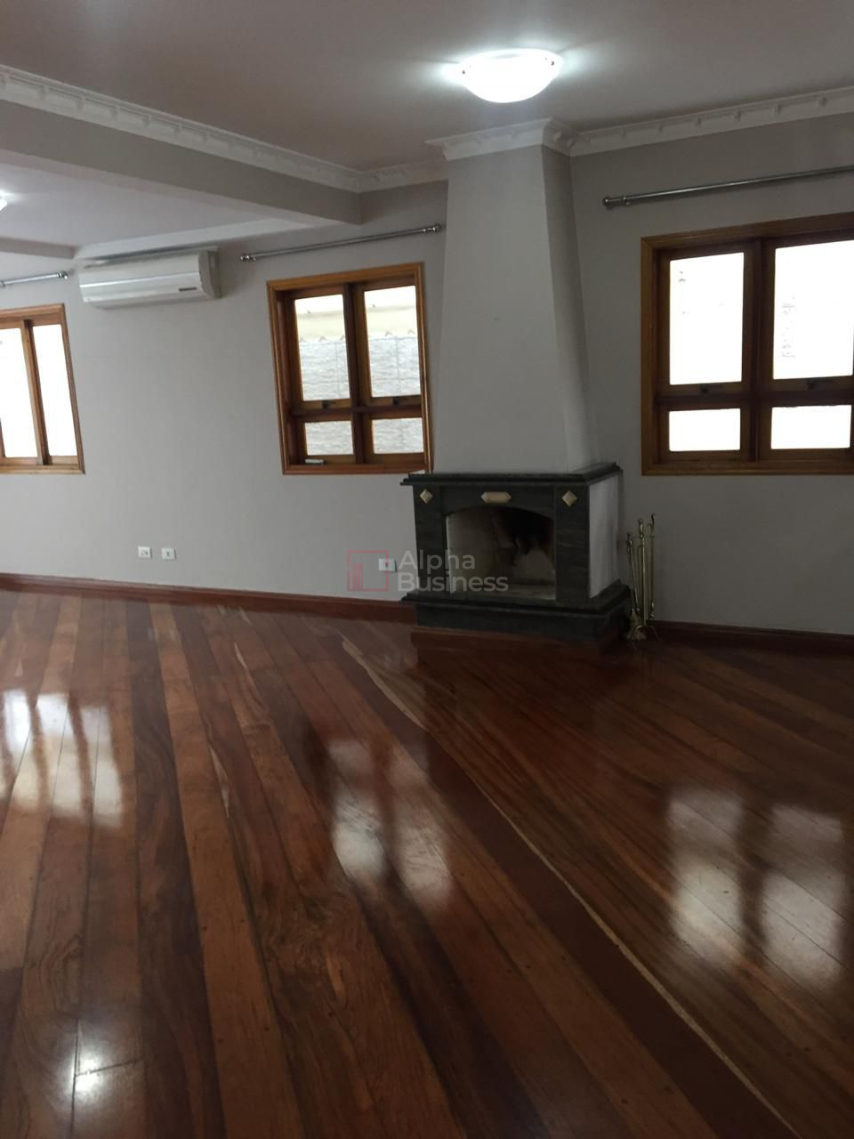 Casa com 4 dormitórios (02 suítes), 302 m² – venda por R$ 3.000.000 ou aluguel por R$ 15.000/mês – Alphaville 3 – Santana de Parnaíba/SP - view 1