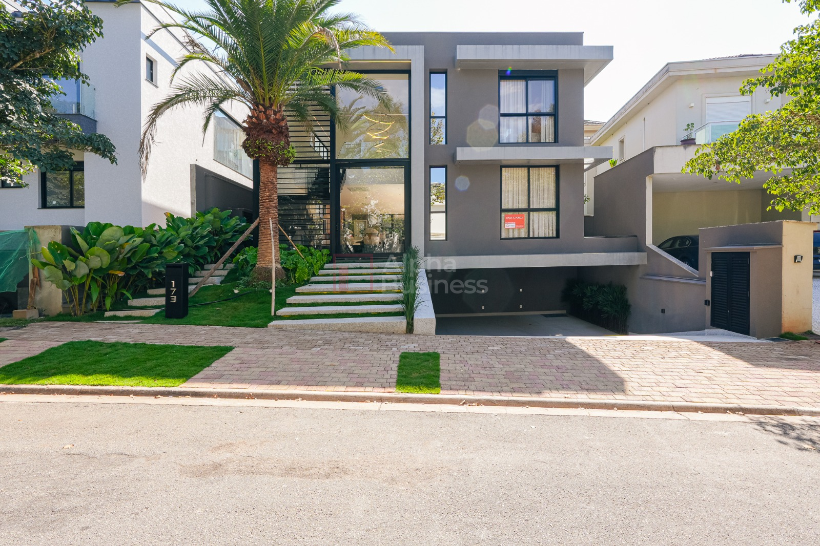 Casa mobiliada com 4 suítes à venda, 431 m² por R$ 6.950.000 – Gênesis 1 – Santana de Parnaíba/SP - view 1