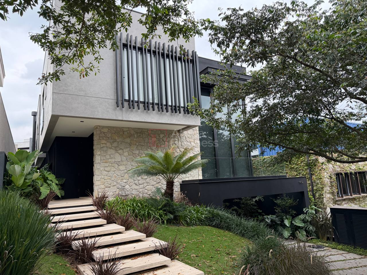 Casa mobiliada com 4 suítes à venda, 480 m² por R$ 12.700.000 – Residencial Itahyê (Alphaville) – Santana de Parnaíba/SP - view 1