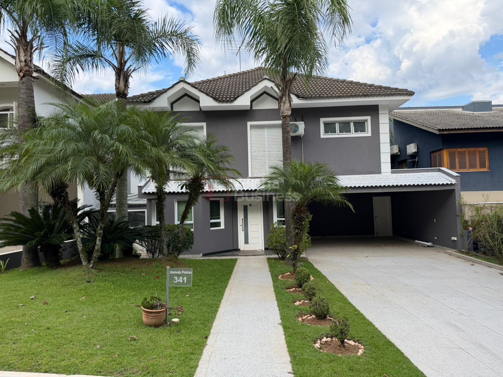 Casa mobiliada com 4 suítes para alugar, 350 m² por R$ 28.000/mês – 18 do Forte – Santana de Parnaíba/SP - view 1