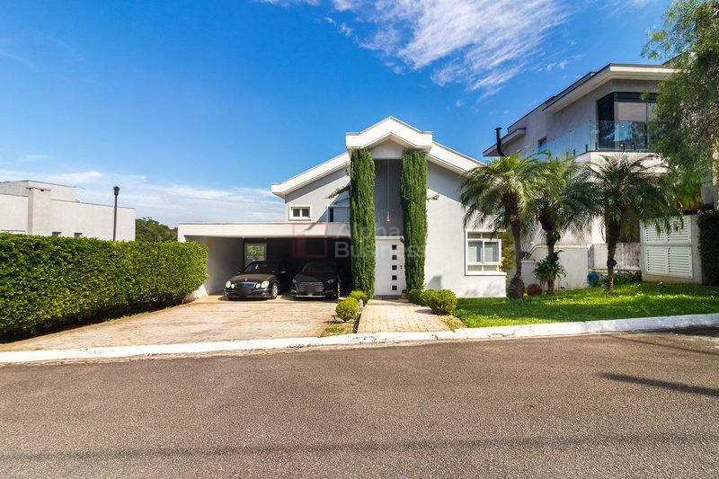 Casa com 5 dormitórios (03 suítes) à venda, 350 m² por R$ 2.750.000 – Valville 1 – Santana de Parnaíba/SP - view 1