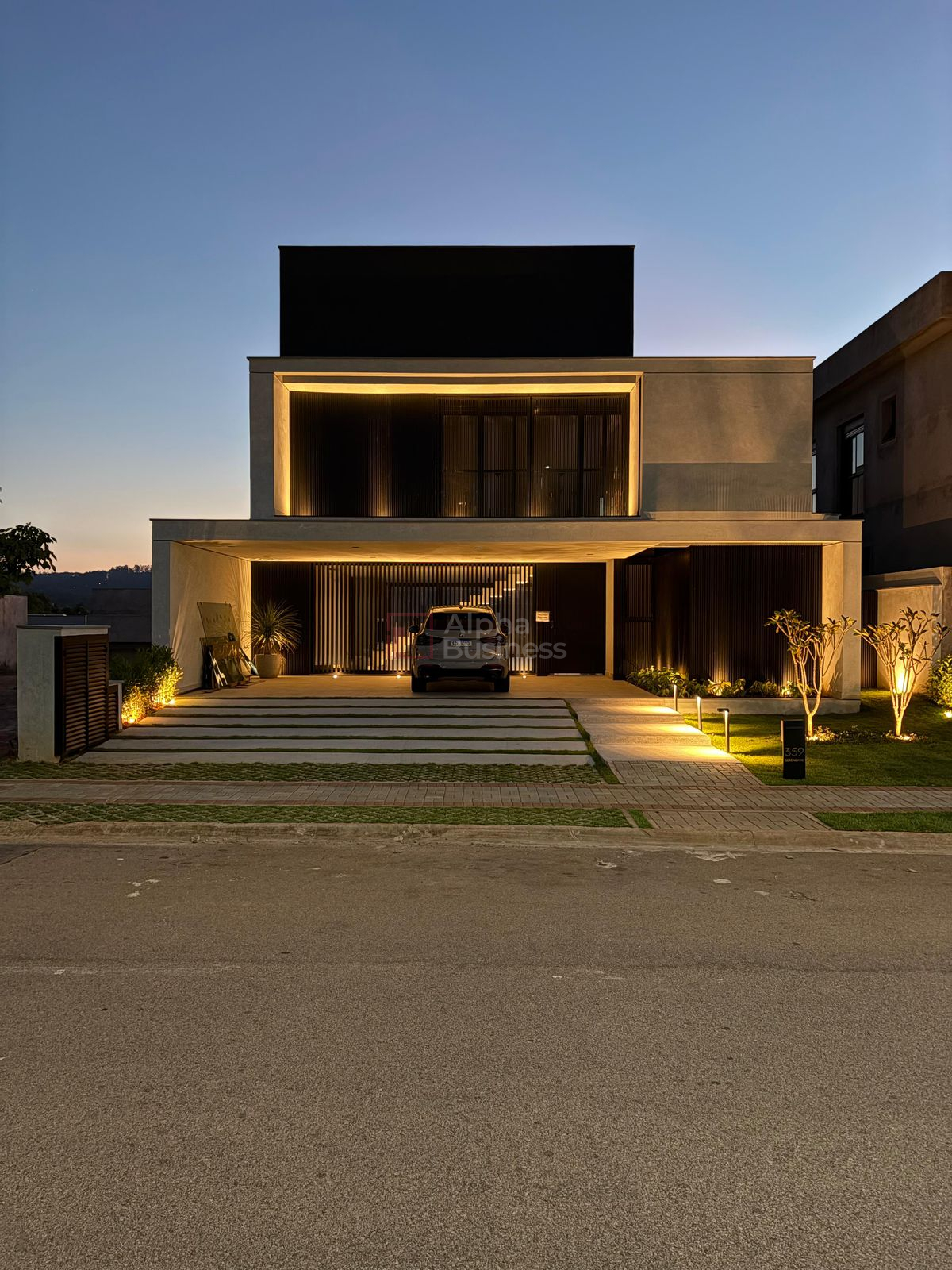 Casa nova com 4 suítes à venda, 430 m² por R$ 5.500.000 – Residencial Itahyê (Alphaville) – Santana de Parnaíba/SP - view 1