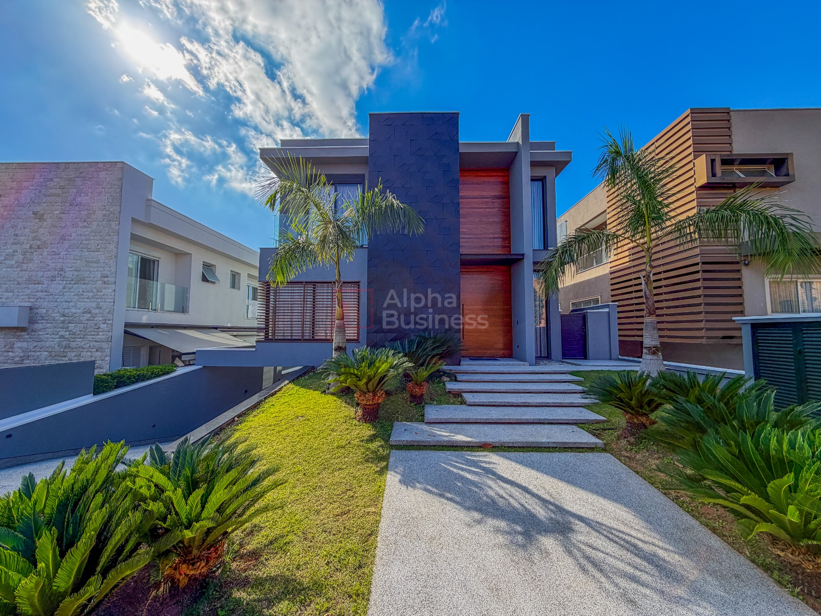 Casa com 4 suítes à venda, 446 m² por R$ 8.500.000 – Villa Solaia – Barueri/SP - view 1