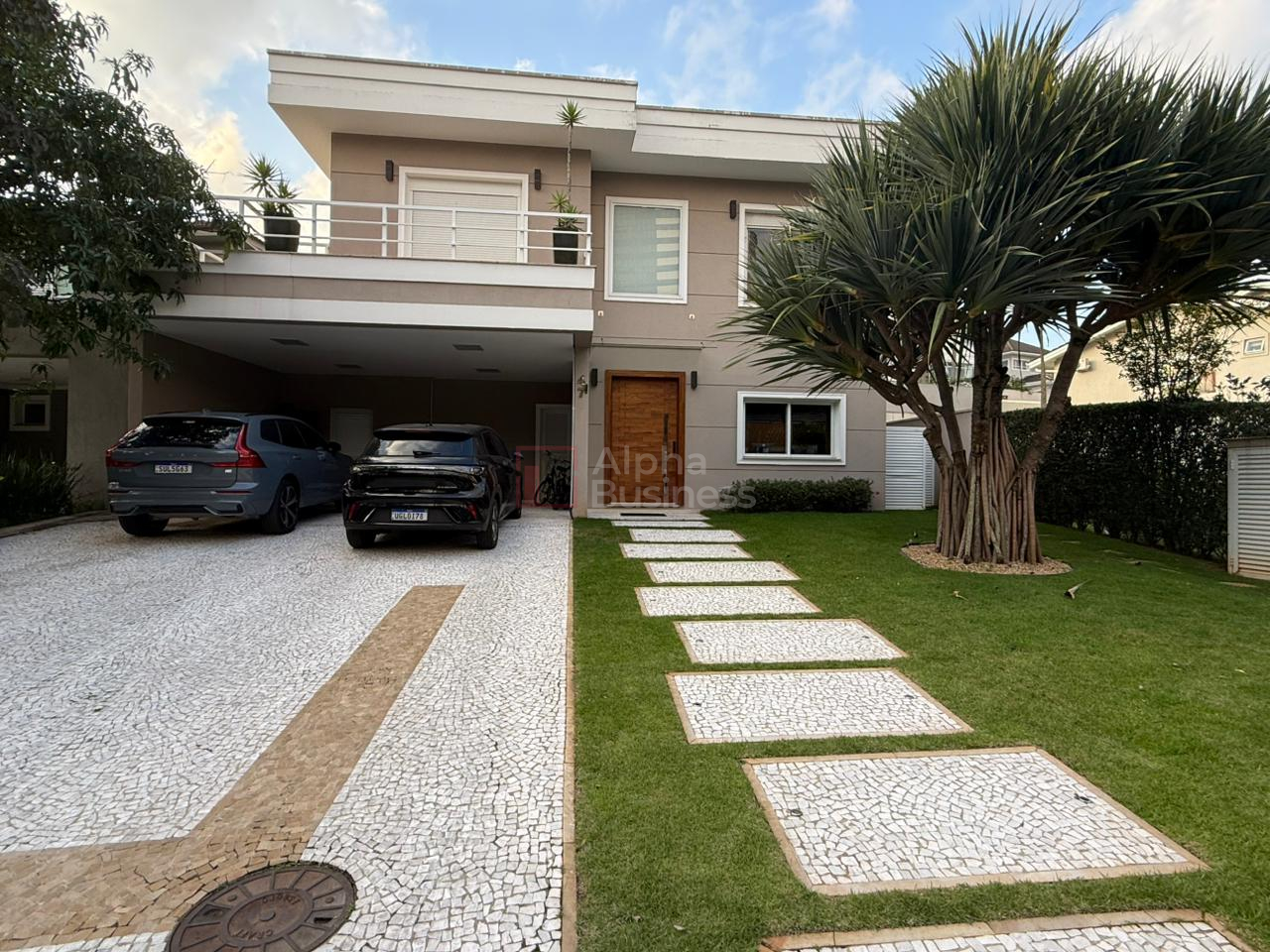 Casa mobiliada com 4 suítes à venda, 460 m² por R$ 7.200.000 – 18 do Forte – Santana de Parnaíba/SP - view 1