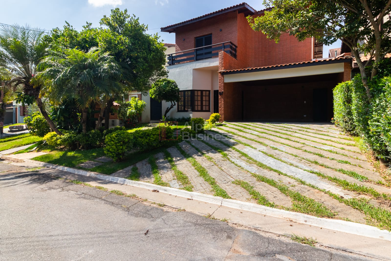 Casa com 5 dormitórios (03 suítes) à venda, 297 m² por R$ 2.499.000 – Alphaville 9 – Santana de Parnaíba/SP - view 1